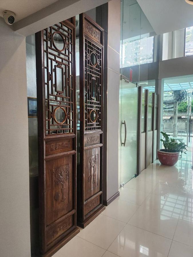 ออกัส เรสซิเดนท์ Hotel กรุงเทพมหานคร ภายนอก รูปภาพ