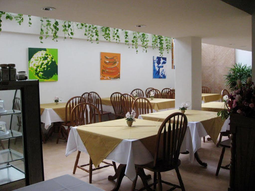 ออกัส เรสซิเดนท์ Hotel กรุงเทพมหานคร ภายนอก รูปภาพ